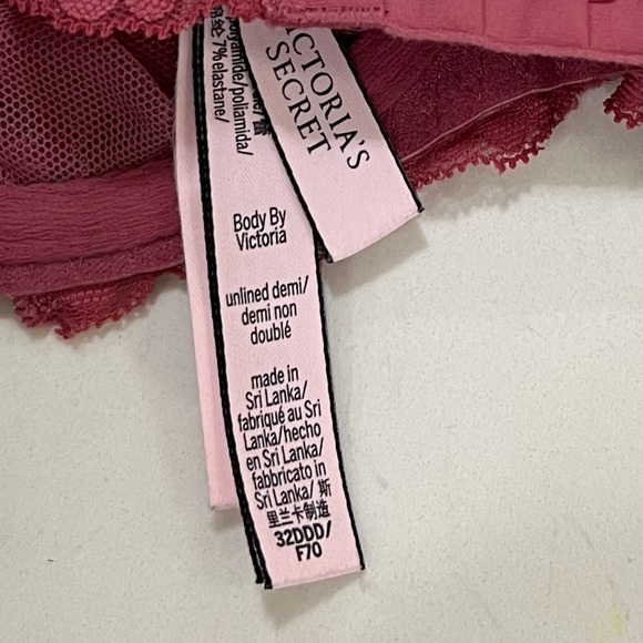 Chic Lace Underwire Bra in Rich Burgundy - Picture 8 of 8